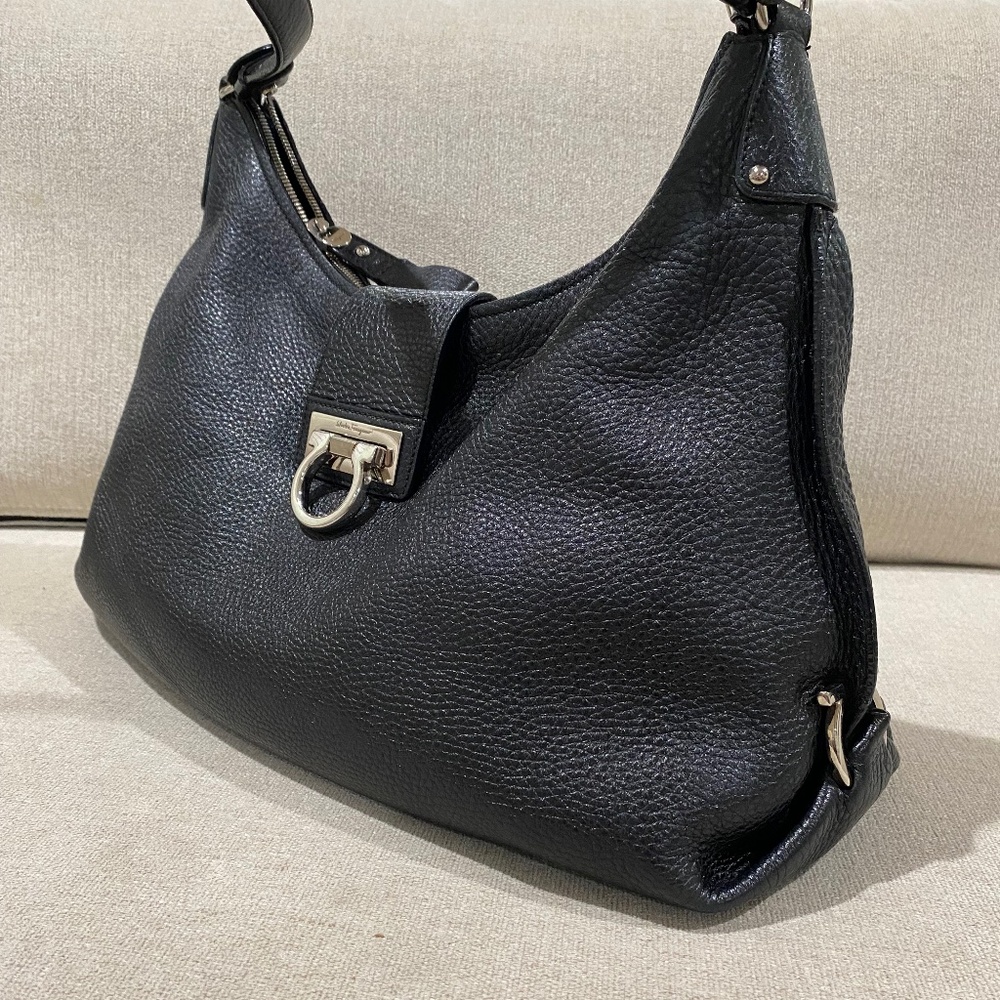 Salvatore ferragamo bag - Picture 4 of 17